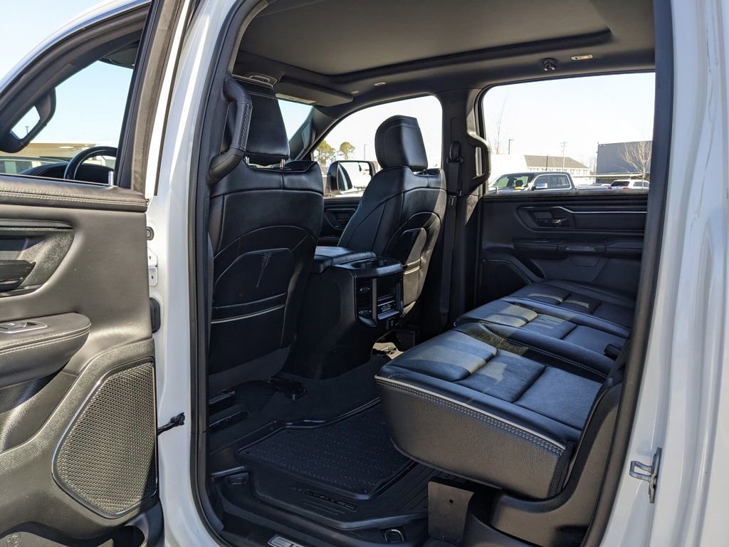 Certified 2022 RAM 1500 Limited w/ Body Color Bumper Group image 45