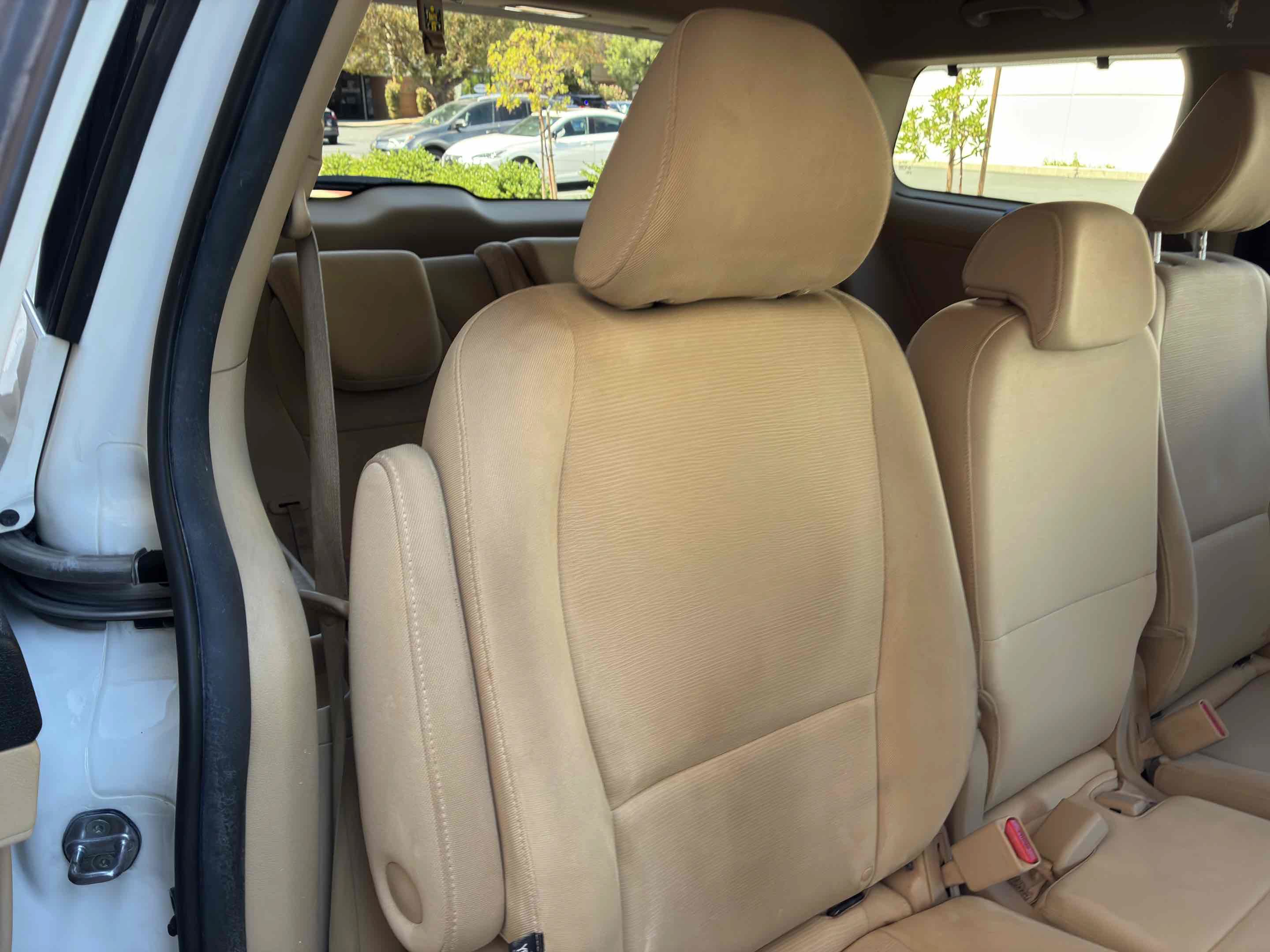 Used 2015 Kia Sedona LX w/ LX Convenience Package FWD image 49