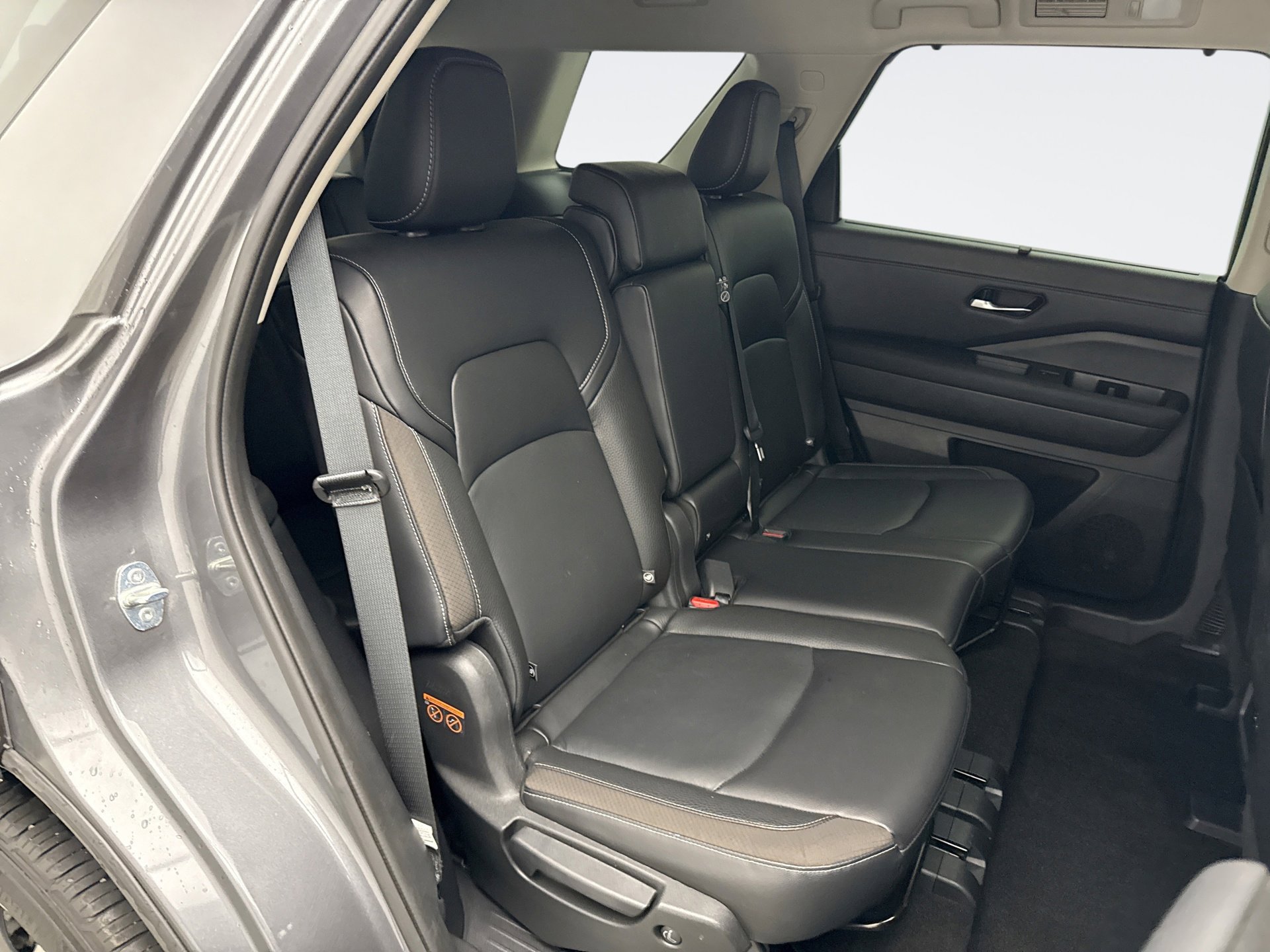 Used 2023 Nissan Pathfinder SL image 18