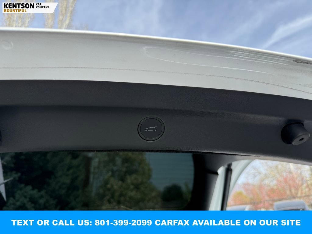 Used 2025 Tesla Model Y Long Range image 34