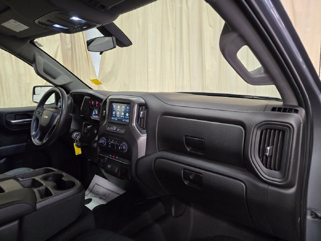 Used 2019 Chevrolet Silverado 1500 Custom w/ Custom Value Package AWD/4WD image 29
