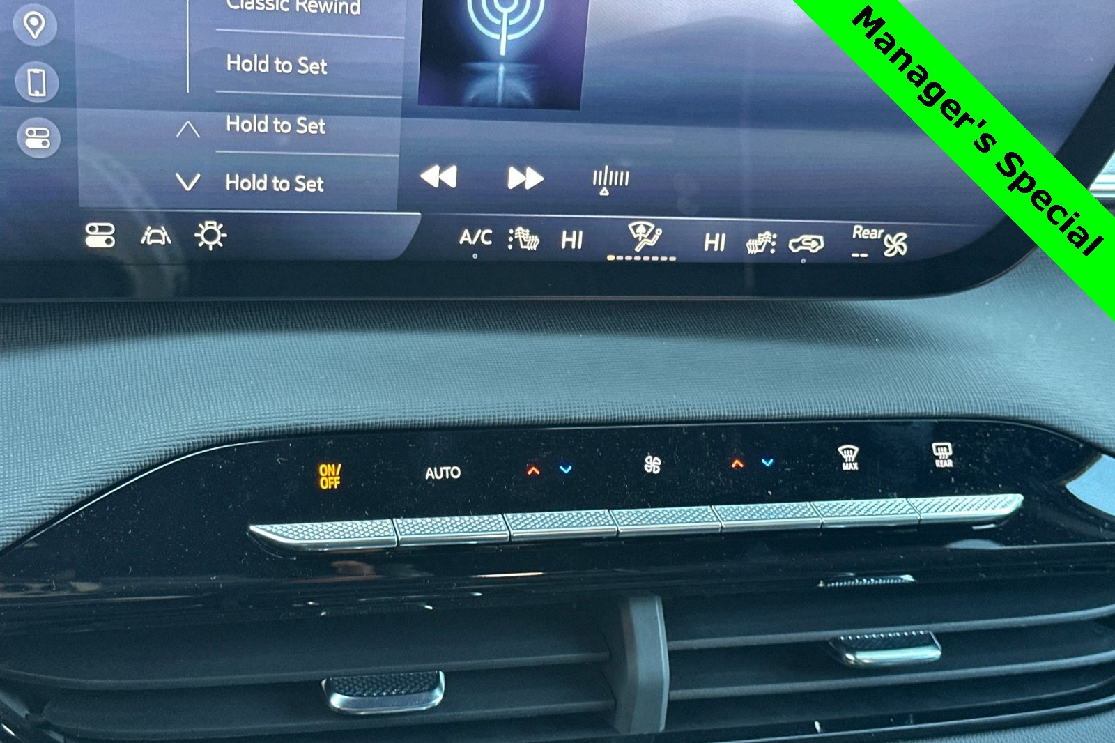 New 2025 Buick Enclave Sport Touring w/ Super Cruise Package image 21