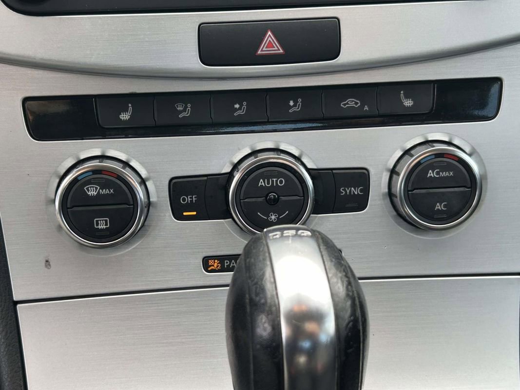 Used 2013 Volkswagen CC Sport image 23