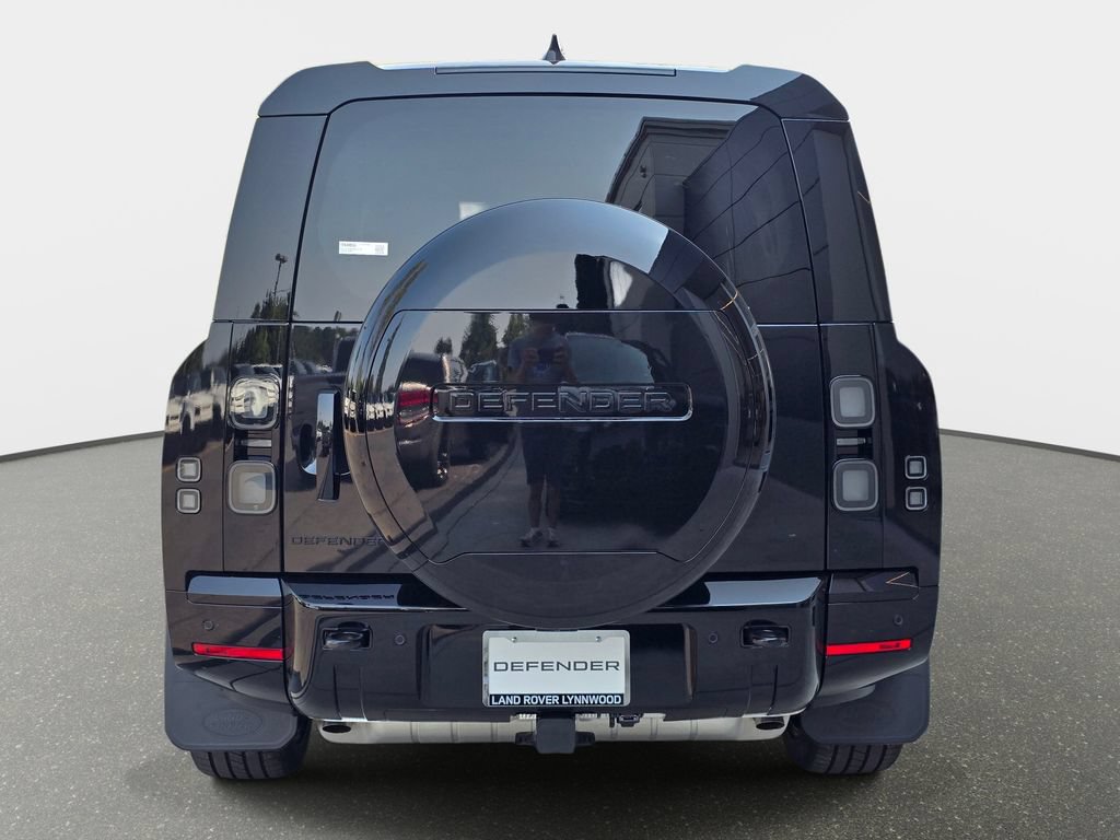 New 2026 Land Rover Defender 130 X-Dynamic SE AWD/4WD image 8