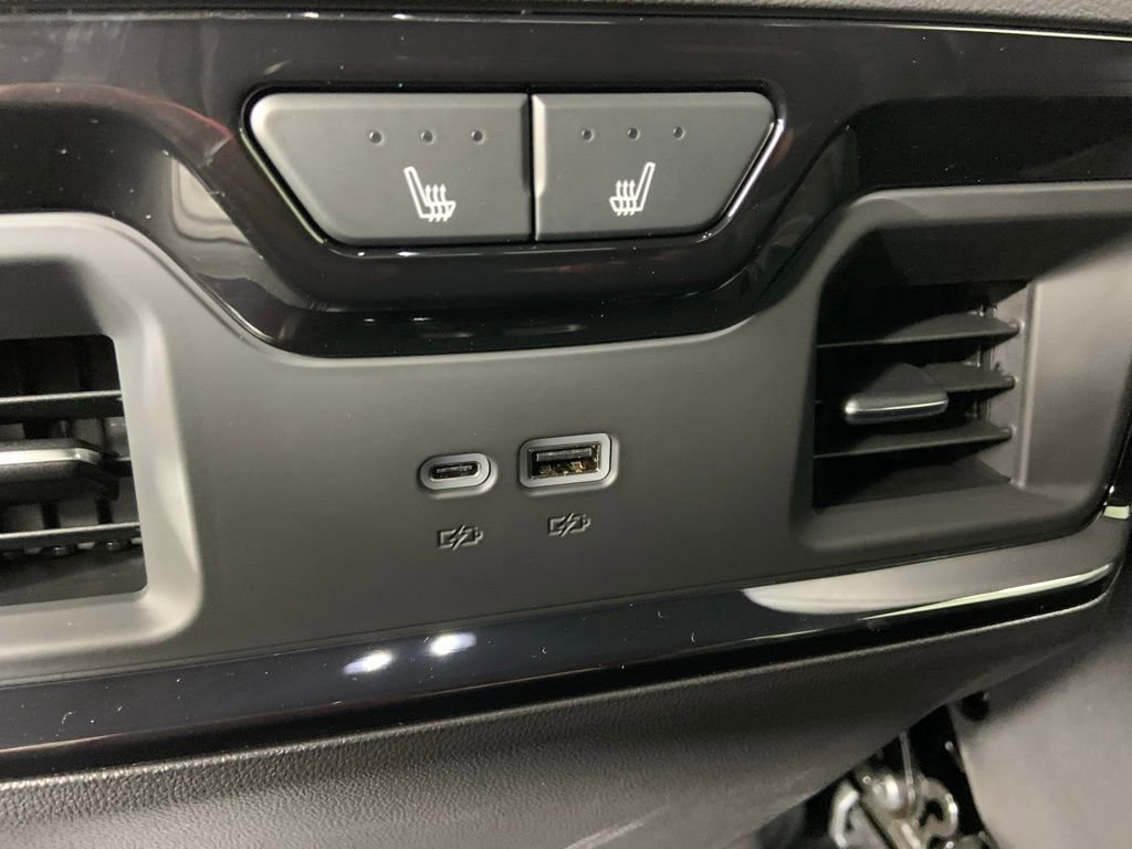 Used 2025 GMC Sierra 1500 AT4 w/ AT4 Premium Package AWD/4WD image 20
