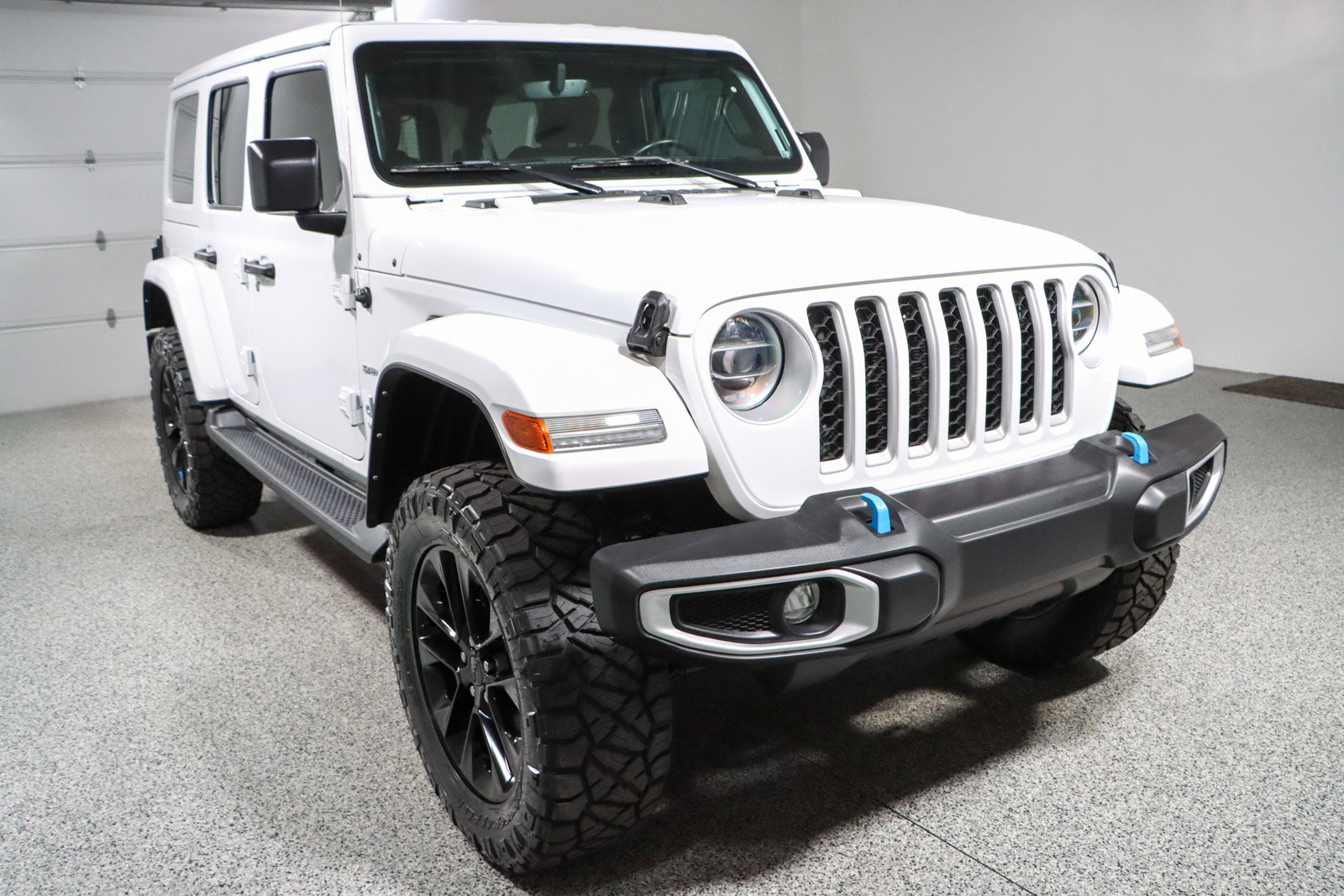 Used 2022 Jeep Wrangler Unlimited Sahara AWD/4WD image 6