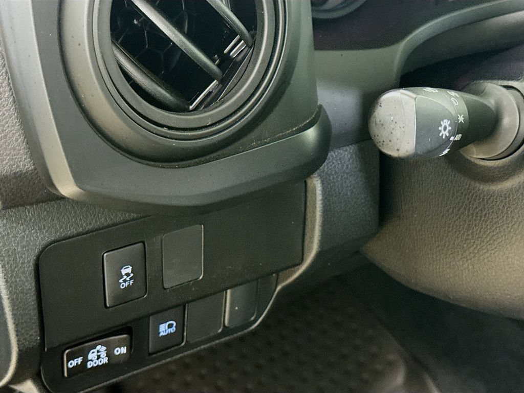 Certified 2023 Toyota Tacoma SR AWD/4WD image 10