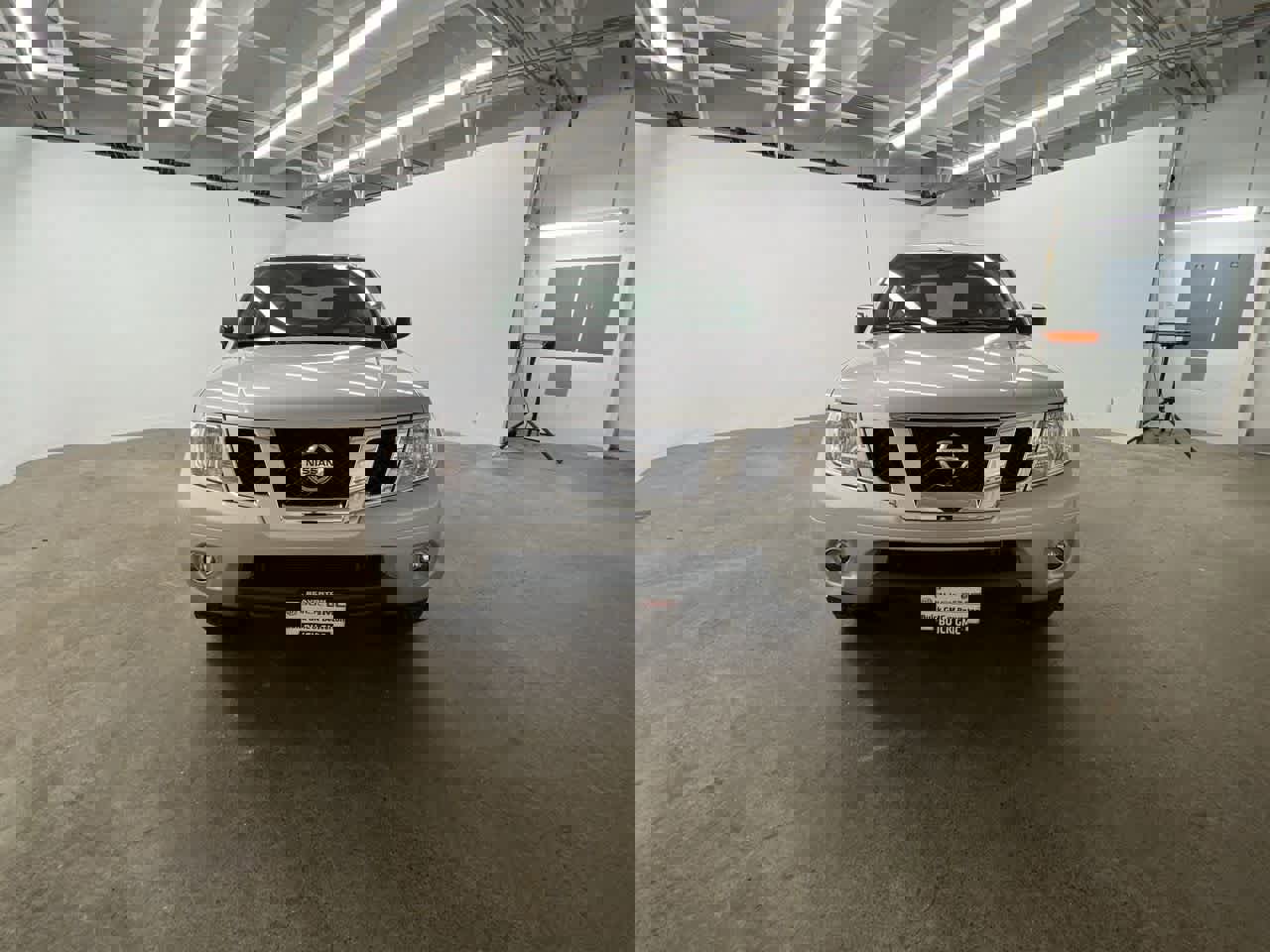 Used 2013 Nissan Frontier SV w/ SV Value Truck Pkg image 9