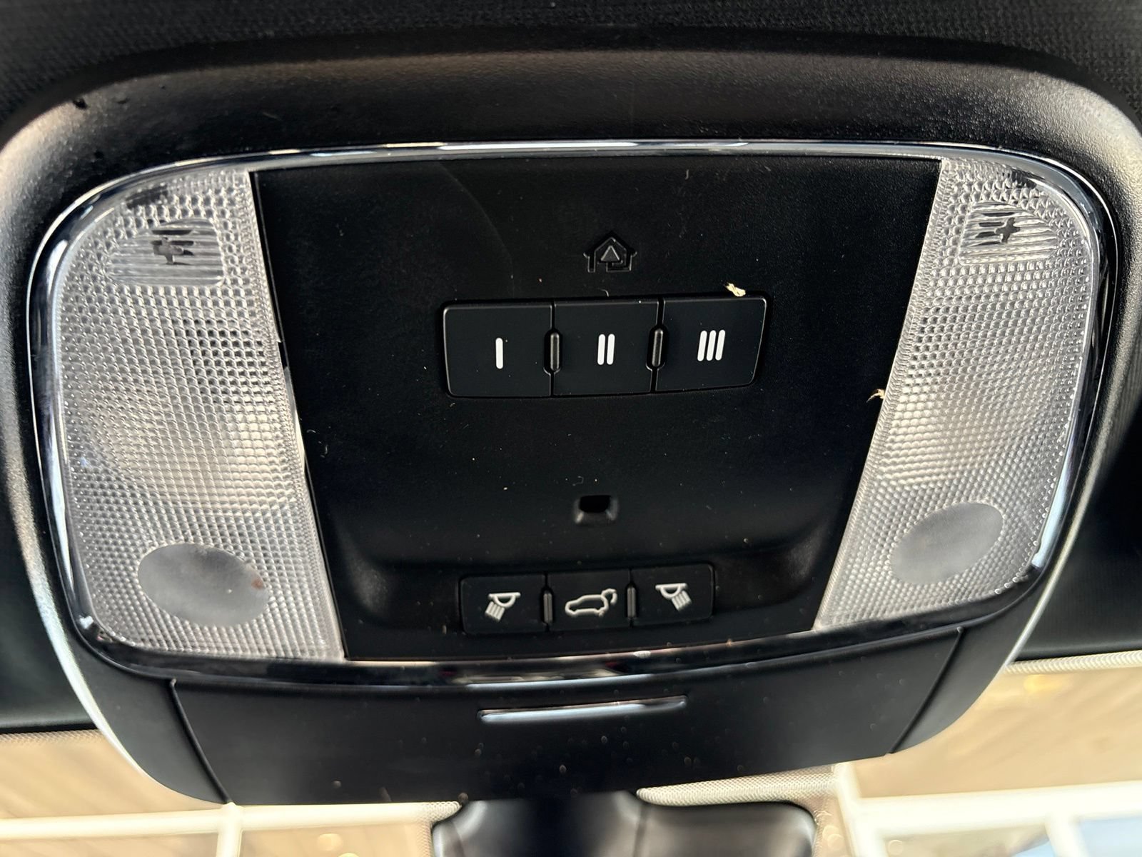 Used 2021 Jeep Grand Cherokee Laredo X RWD image 19