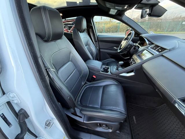 Used 2020 Jaguar E-PACE R-Dynamic SE image 12