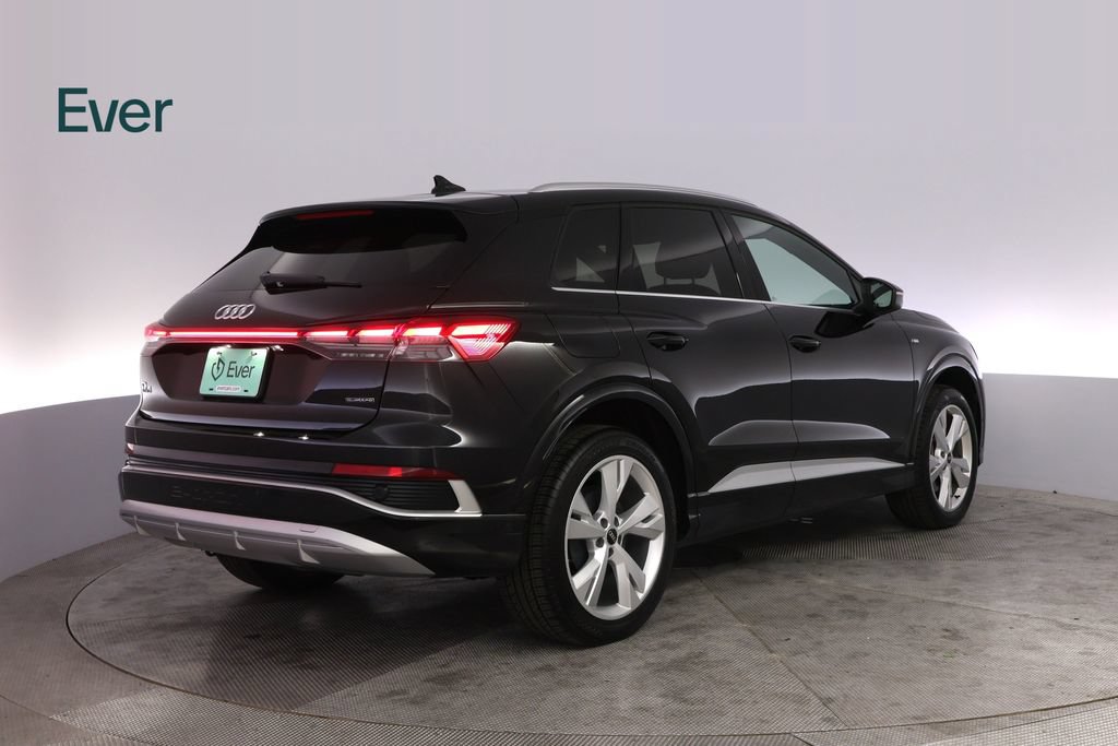 Used 2023 Audi Q4 e-tron Premium Plus w/ Premium Plus AWD/4WD image 3