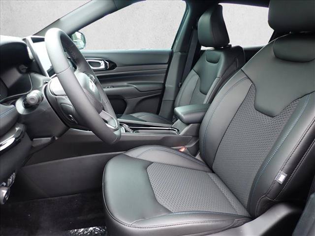 New 2026 Jeep Compass Latitude AWD/4WD image 12