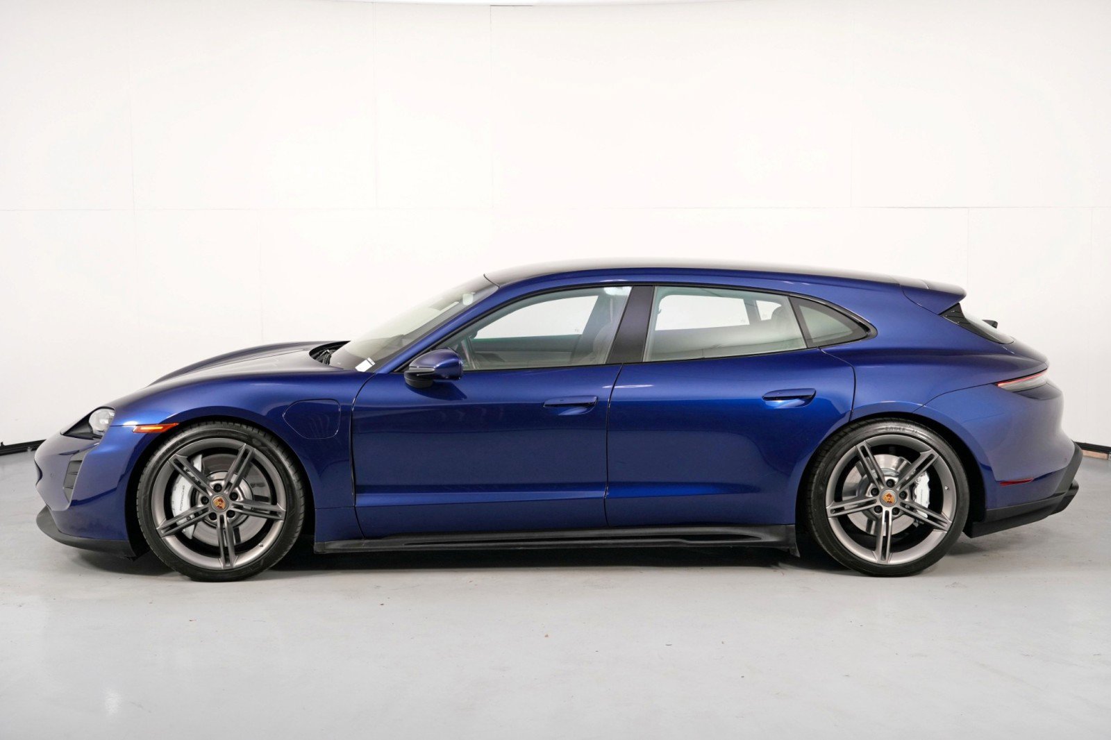 Used 2023 Porsche Taycan GTS AWD/4WD image 51