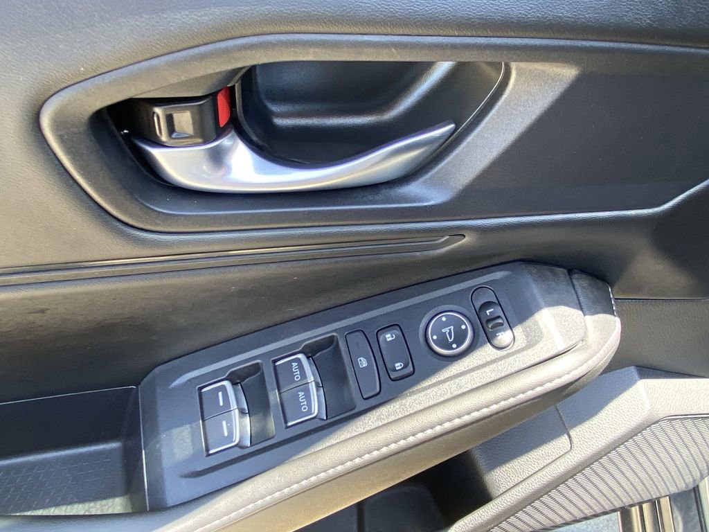 Used 2025 Honda Accord Sport image 13