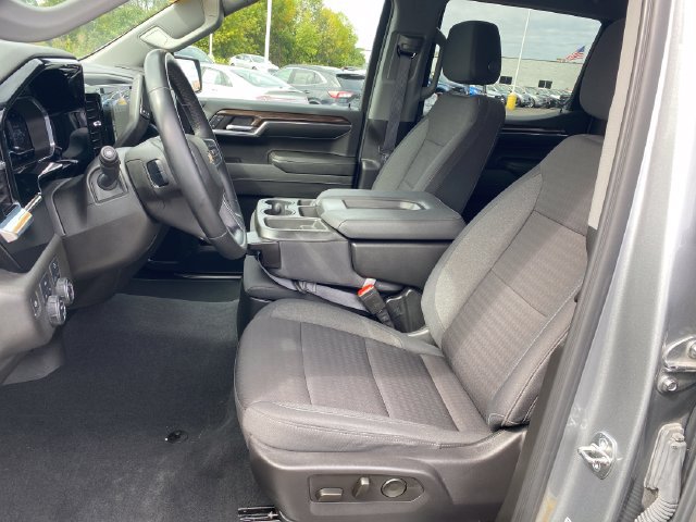 Certified 2024 Chevrolet Silverado 1500 LT AWD/4WD image 16