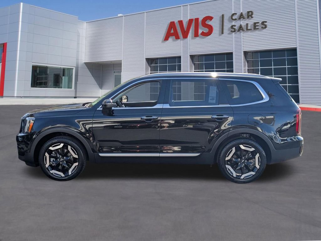 Used 2025 Kia Telluride S image 11