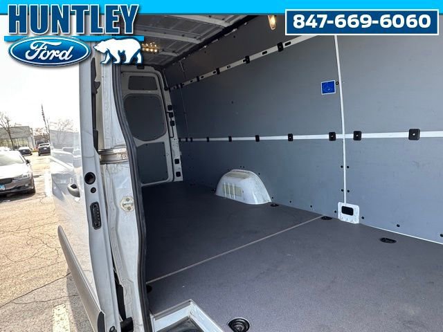 Used 2023 Mercedes-Benz Sprinter 2500 image 12