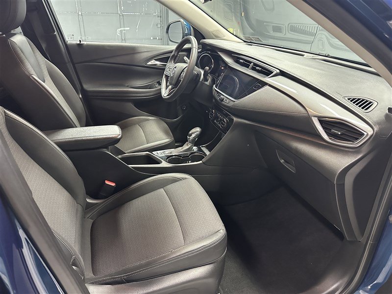 Used 2021 Buick Encore GX Select image 11