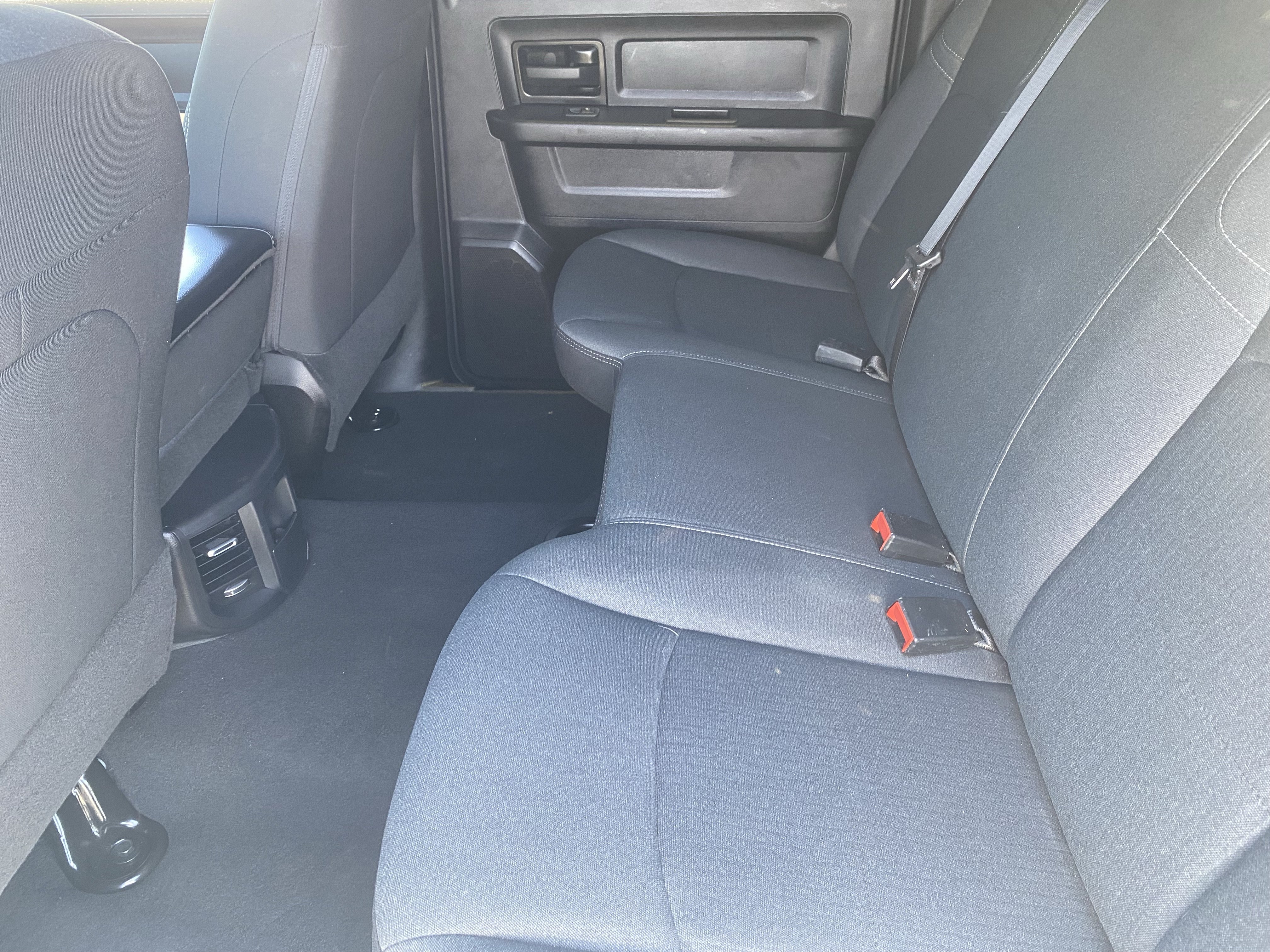 Certified 2024 RAM 2500 Tradesman w/ Chrome Appearance Group AWD/4WD image 17