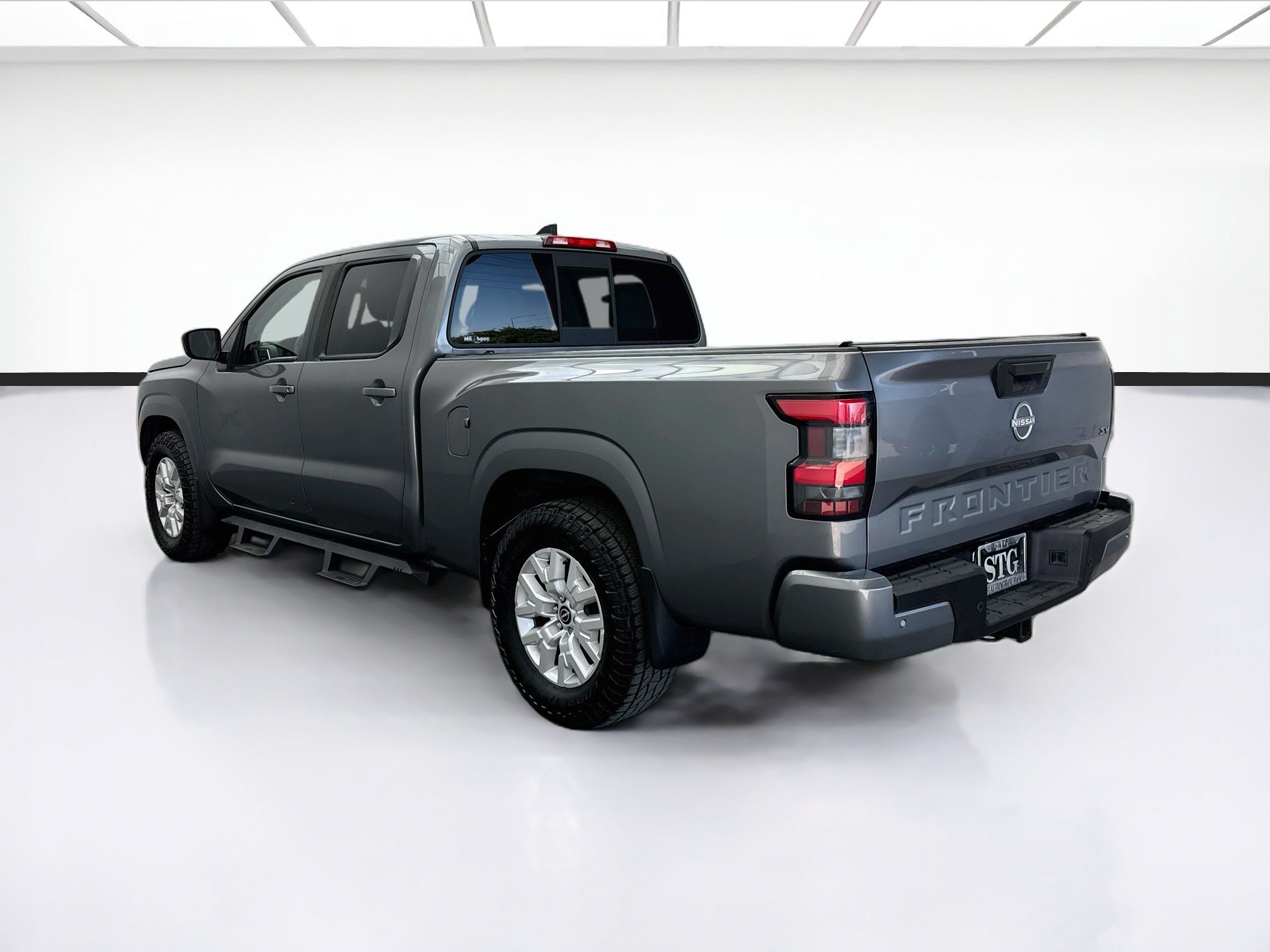 Used 2022 Nissan Frontier SV w/ Technology Package RWD image 6