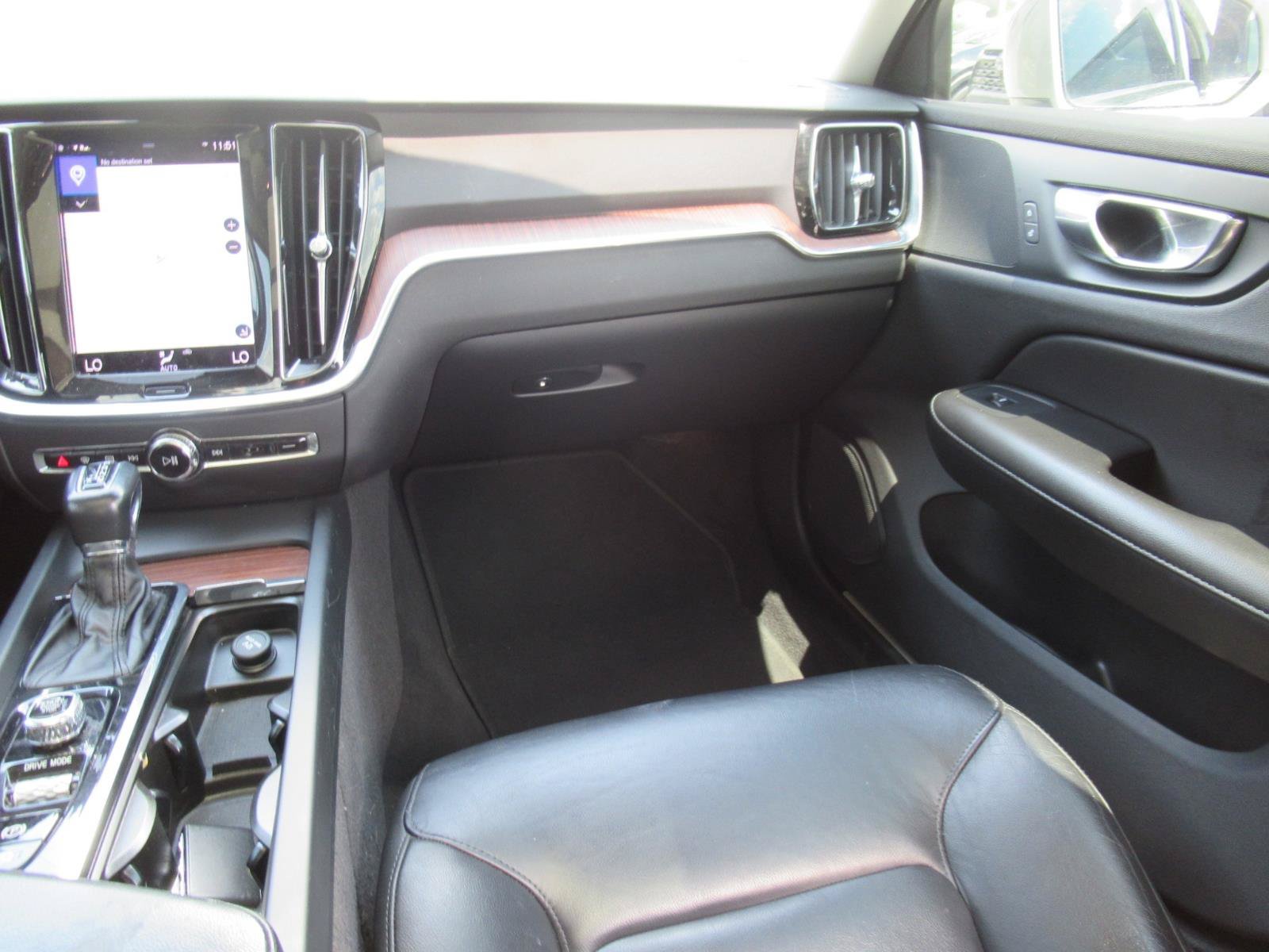 Used 2021 Volvo S60 T5 Momentum FWD image 14