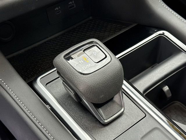 Used 2025 Nissan Pathfinder SV w/ SV Premium Package AWD/4WD image 18