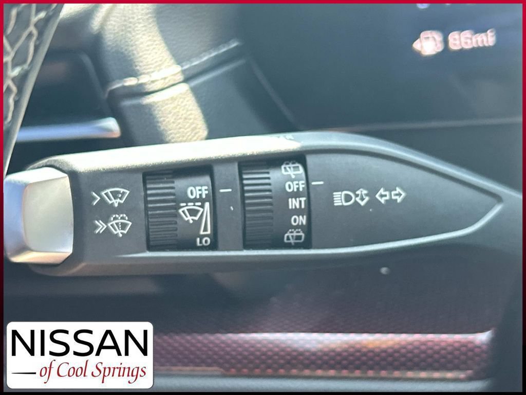 Used 2024 Chevrolet Traverse Z71 w/ Enhanced Driving Package AWD/4WD image 34