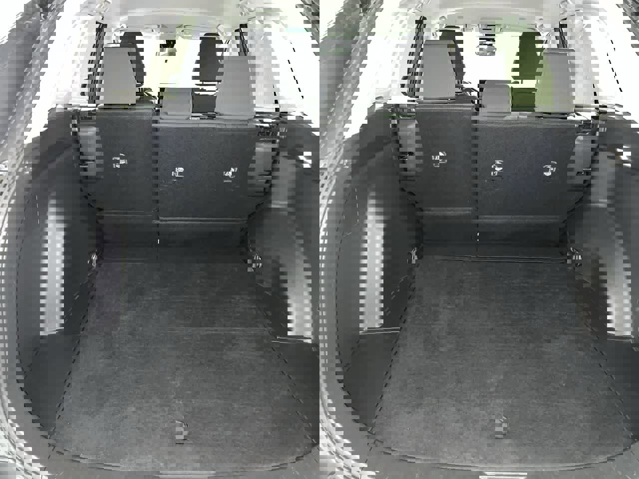 Used 2025 Toyota RAV4 XLE image 27