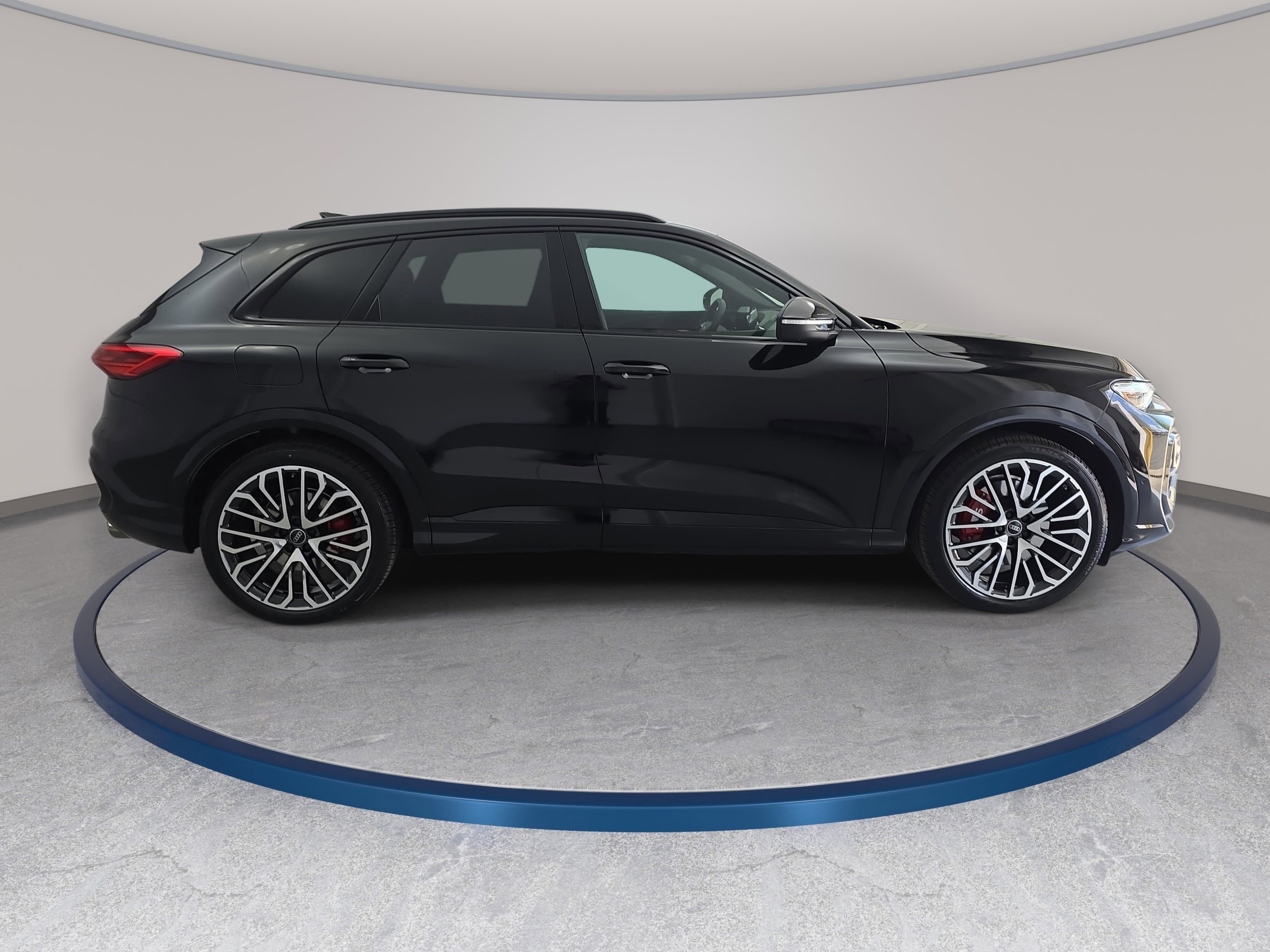 New 2026 Audi SQ5 Premium Plus image 4