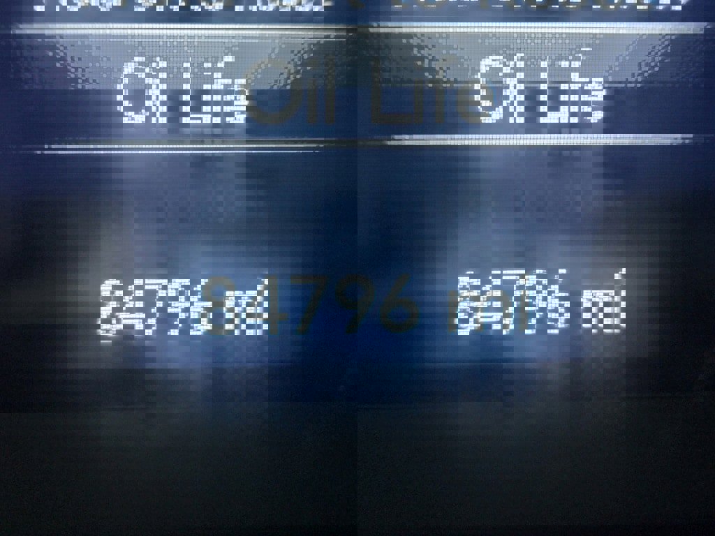 Used 2019 Jeep Cherokee Latitude Plus w/ Comfort/Convenience Group image 17