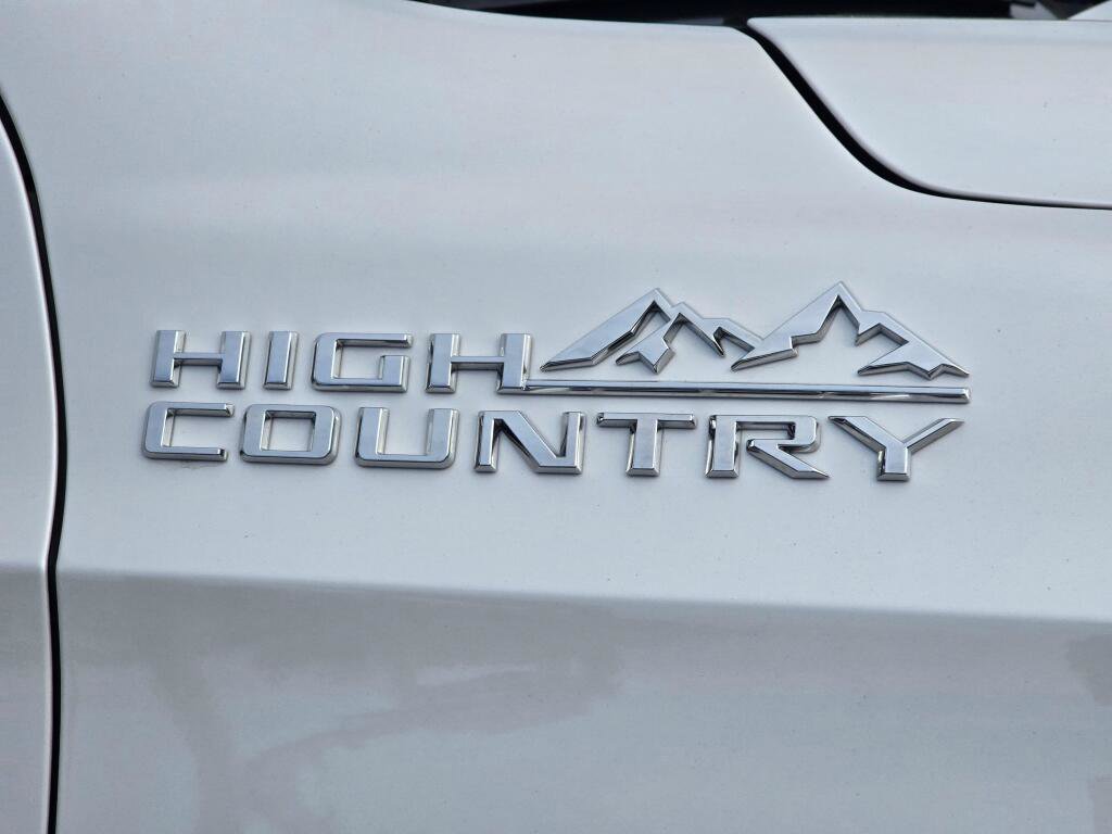 Used 2022 Chevrolet Tahoe High Country AWD/4WD image 37