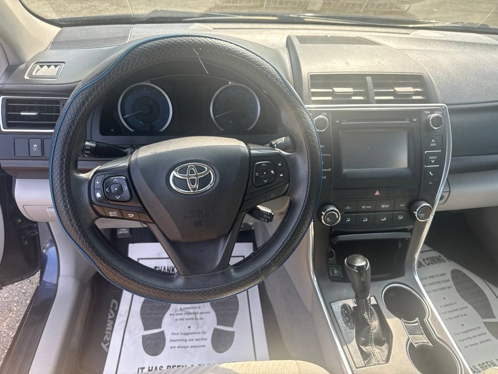 Used 2017 Toyota Camry LE FWD image 29