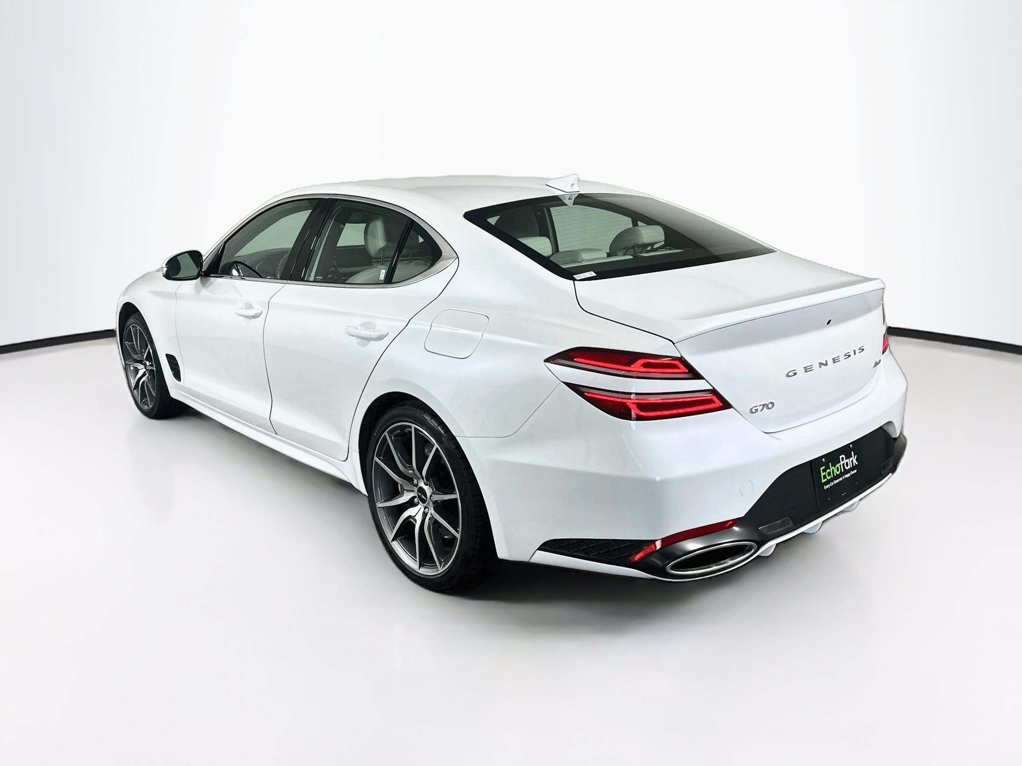 Used 2025 Genesis G70 2.5T AWD/4WD image 5