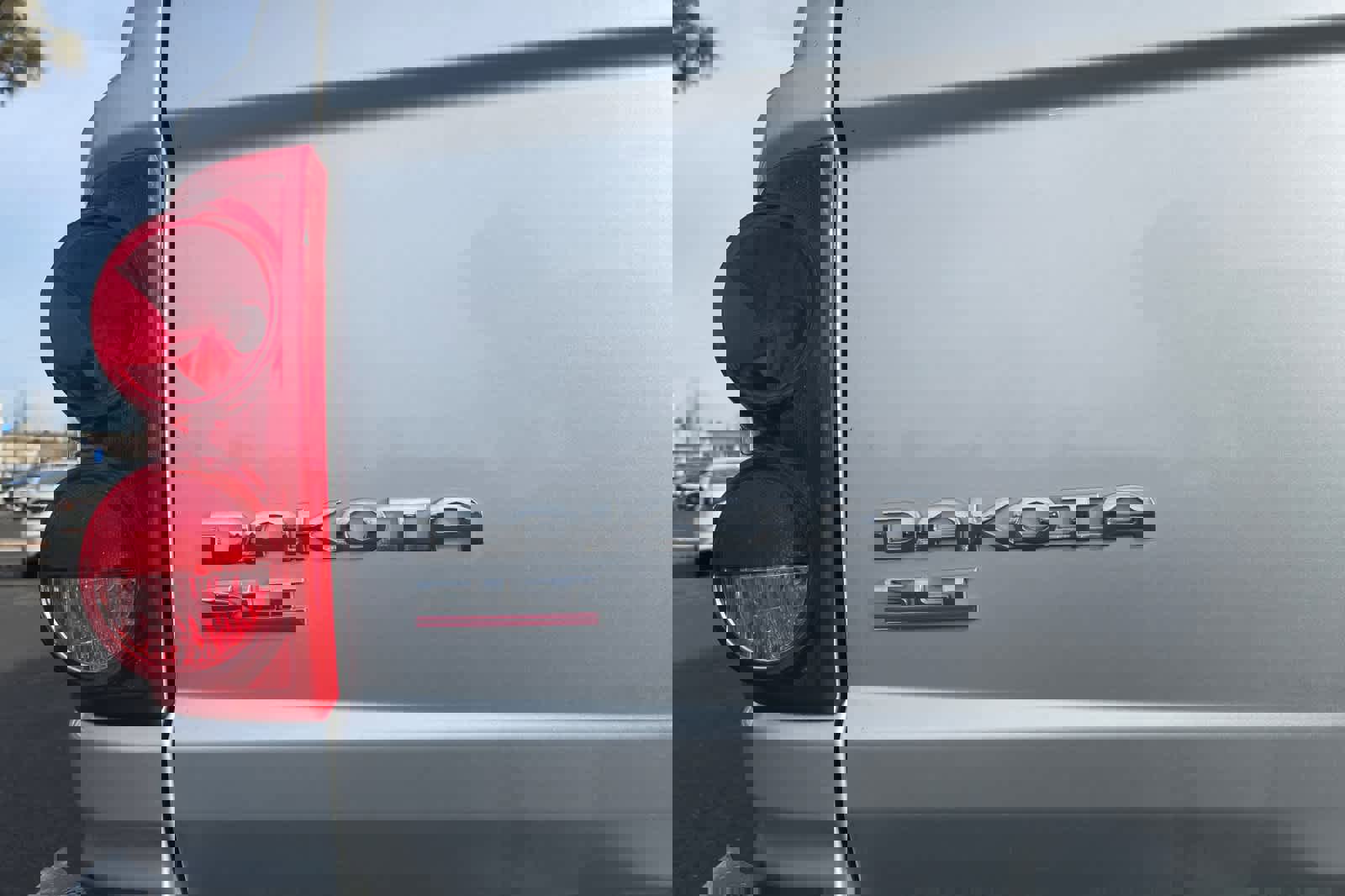 Used 2007 Dodge Dakota SLT image 12