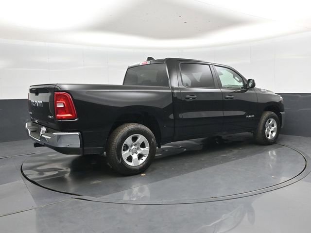 New 2026 RAM 1500 4x4 Crew Cab image 3