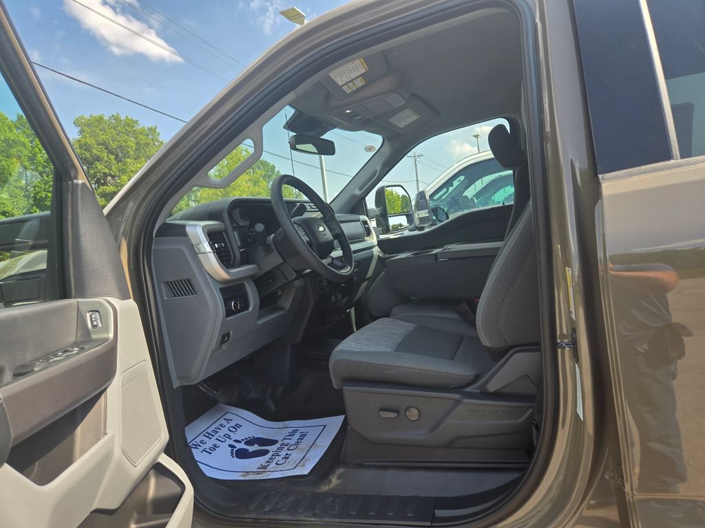 New 2027 Ford F250 XLT w/ Camper Package AWD/4WD image 7