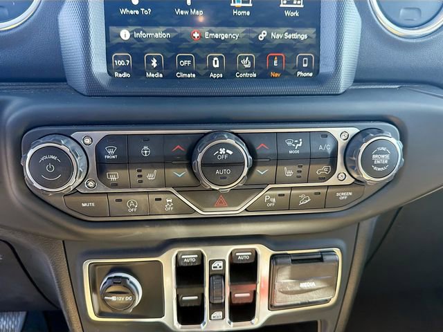 Used 2019 Jeep Wrangler Unlimited Sahara image 31