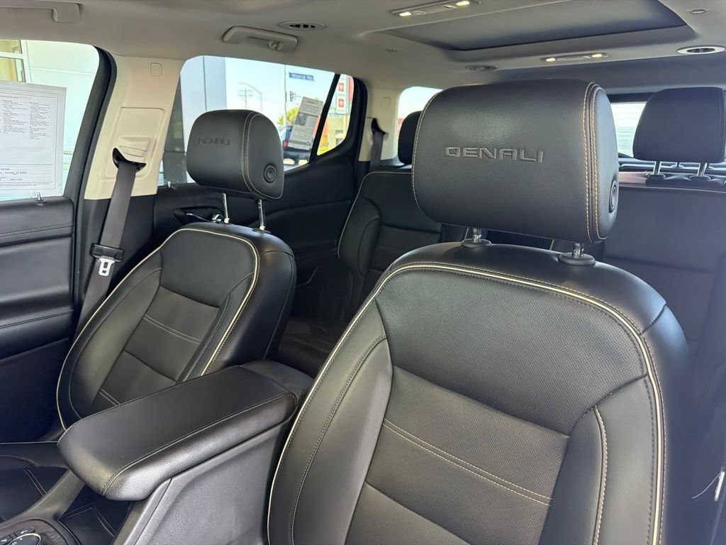 Used 2021 GMC Acadia Denali w/ Denali Ultimate Package AWD/4WD image 21