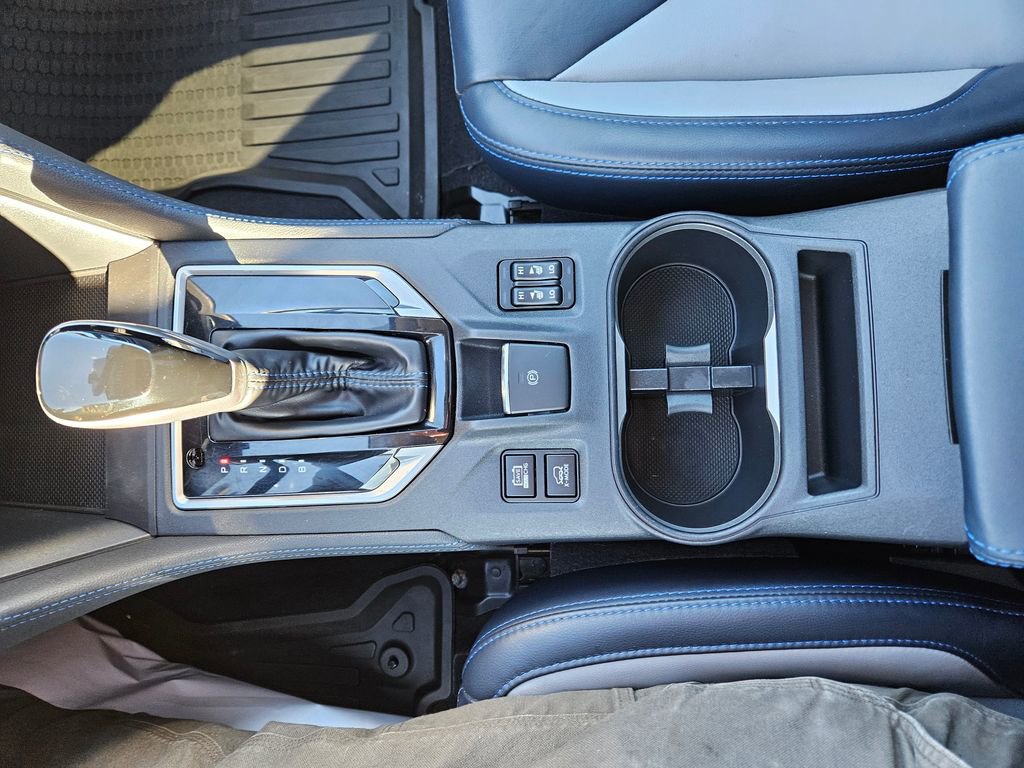 Used 2023 Subaru Crosstrek Hybrid w/ Moonroof Package w/Navigation image 17