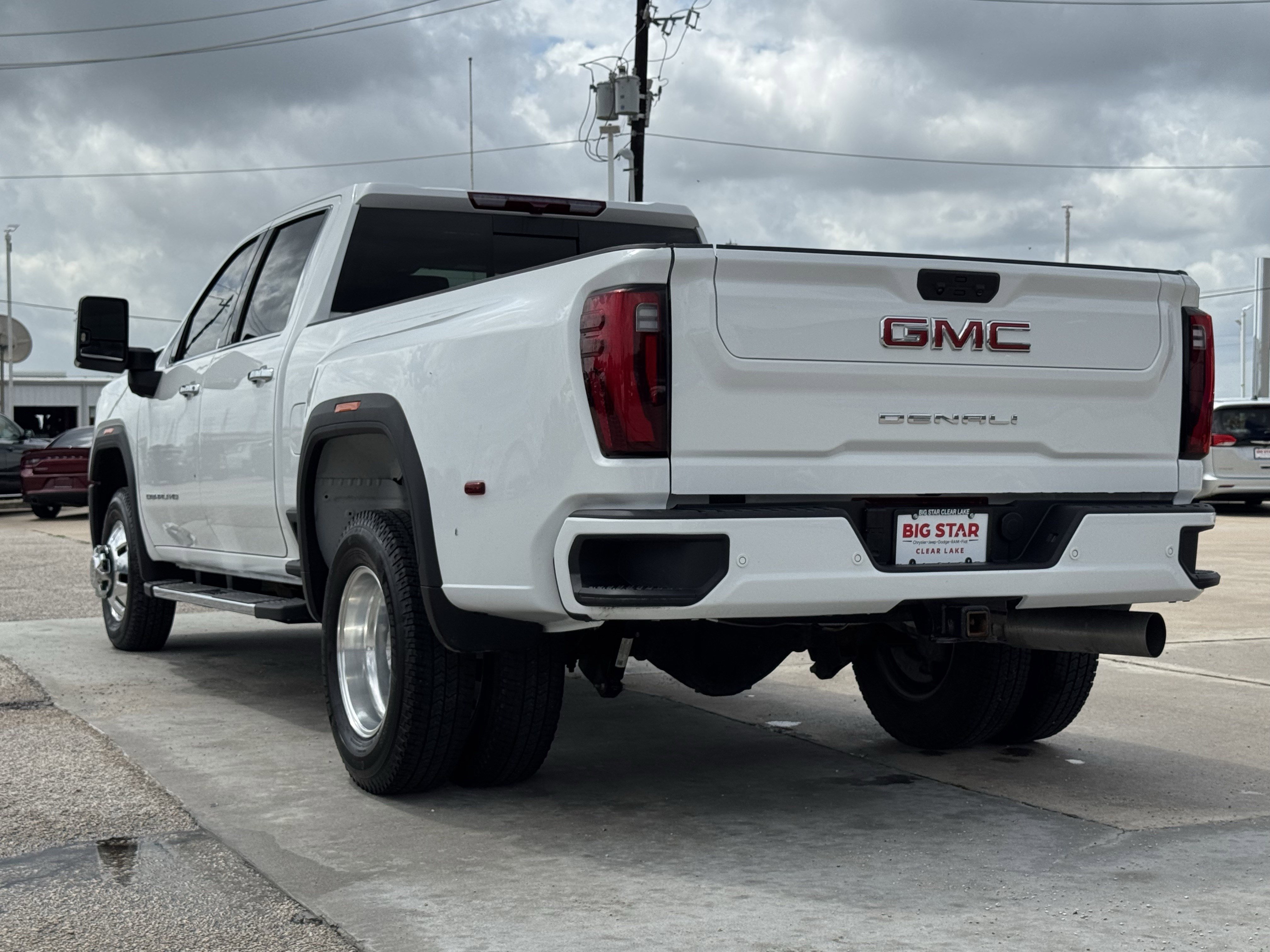 Used 2025 GMC Sierra 3500 Denali image 9