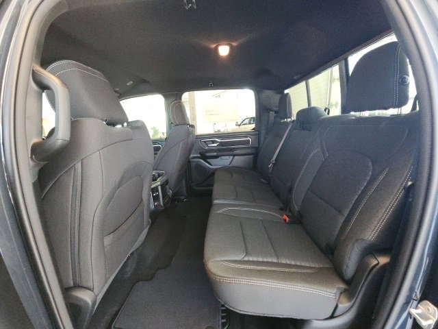 New 2026 RAM 1500 4x4 Crew Cab image 35