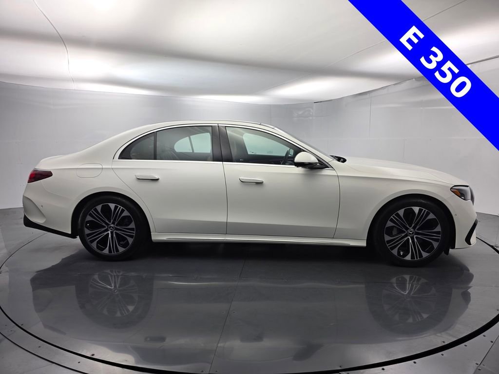 Used 2025 Mercedes-Benz E 350 Sedan image 3