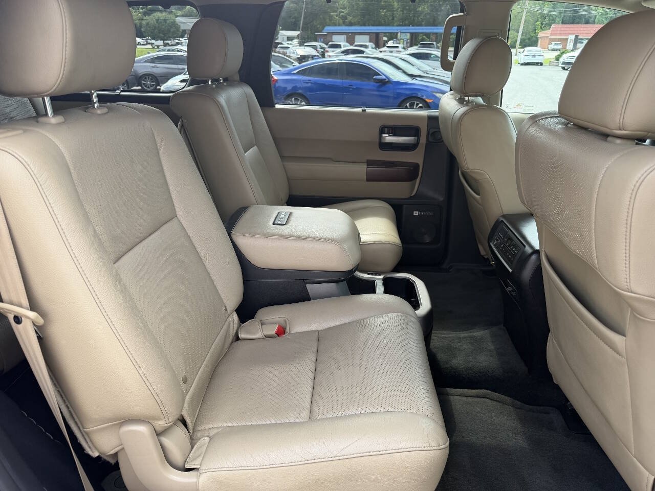 Used 2014 Toyota Sequoia Platinum AWD/4WD image 22