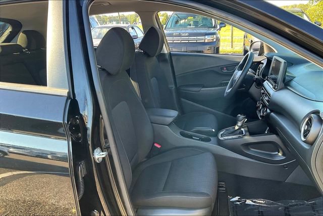 Used 2023 Hyundai Kona SEL w/ Cargo Package image 7