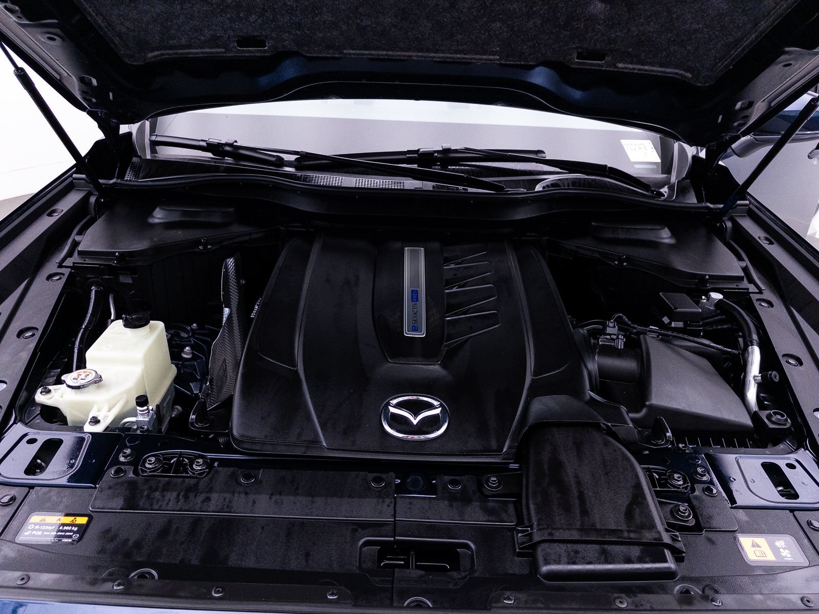 Used 2025 MAZDA CX-90 Plug-In Hybrid w/ Preferred AWD/4WD image 3