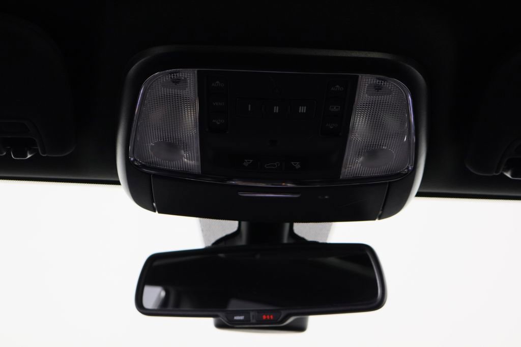 Used 2014 Jeep Grand Cherokee Overland image 27