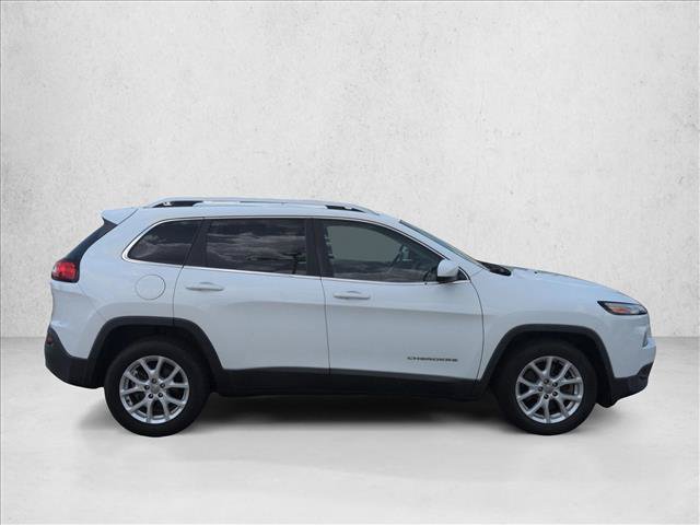 Used 2017 Jeep Cherokee Latitude FWD video 4