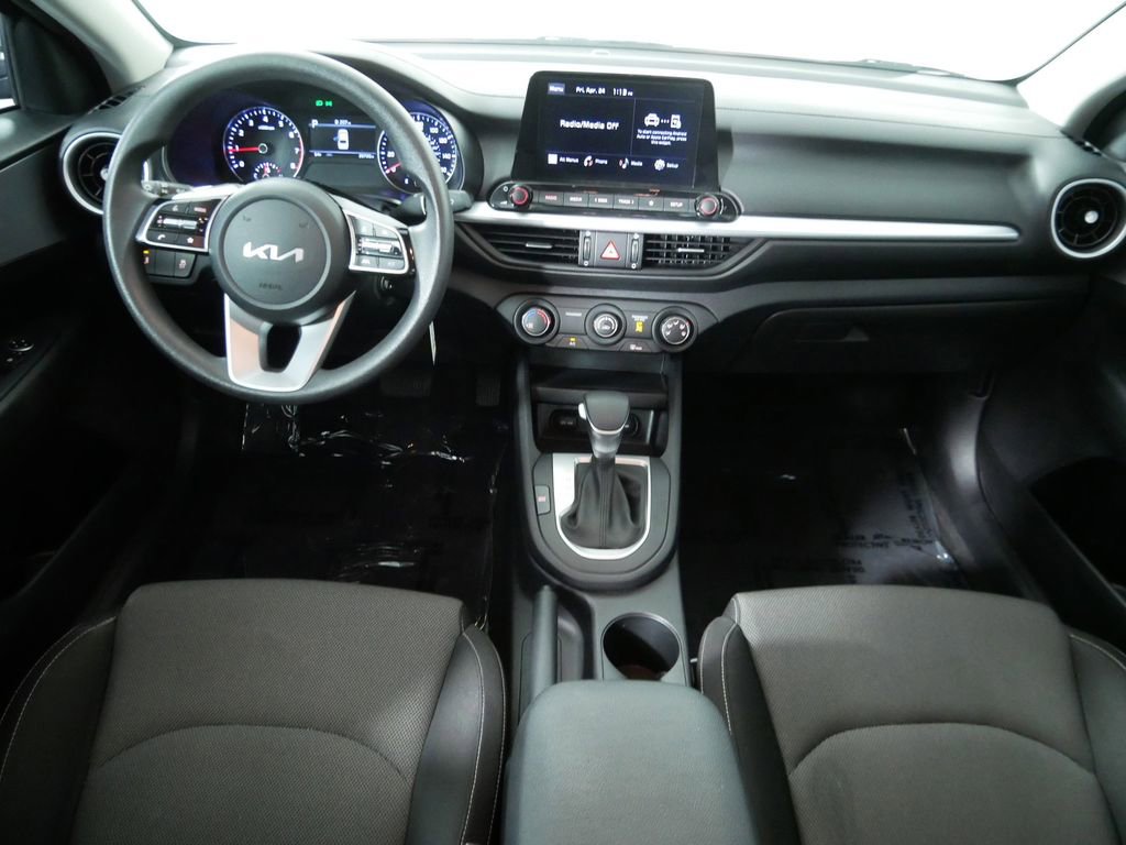 Certified 2023 Kia Forte LXS w/ LXS Technology Package FWD image 19