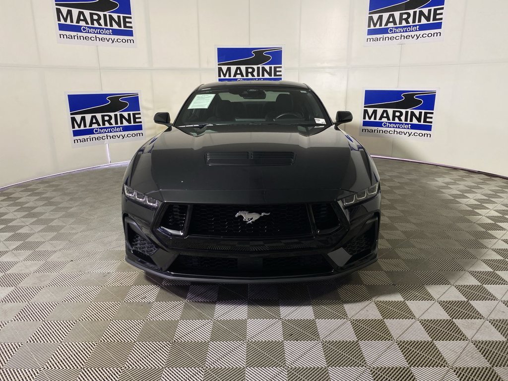 Used 2025 Ford Mustang GT RWD image 12