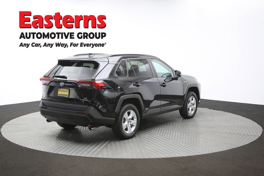 Used 2021 Toyota RAV4 LE image 39
